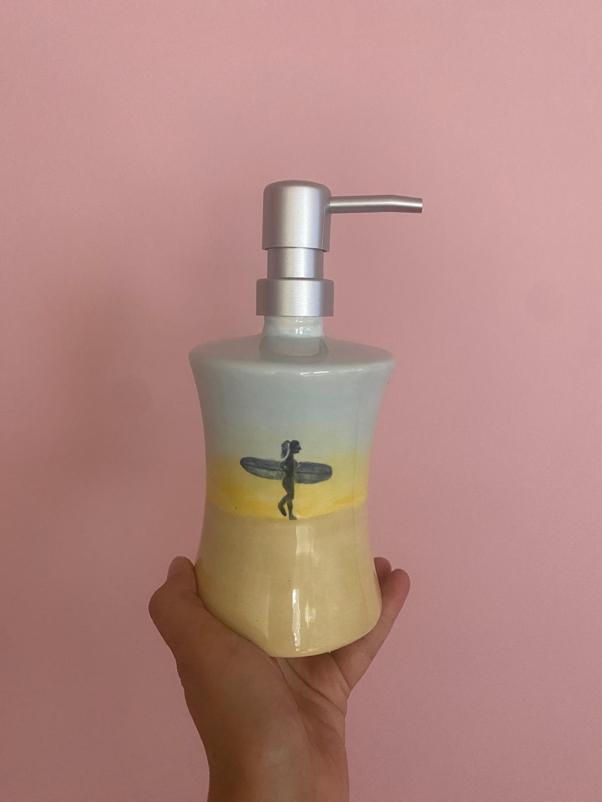 Porte-savon peint chez Bisou